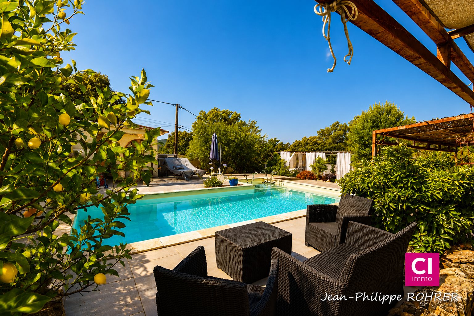 Maison à vendre, 212m², Sainte-Anastasie-sur-Issole