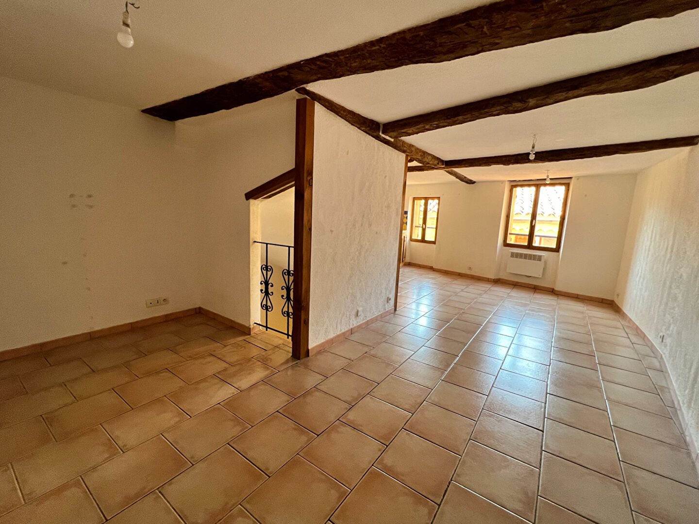 Appartement à vendre, 56m², La Roquebrussanne