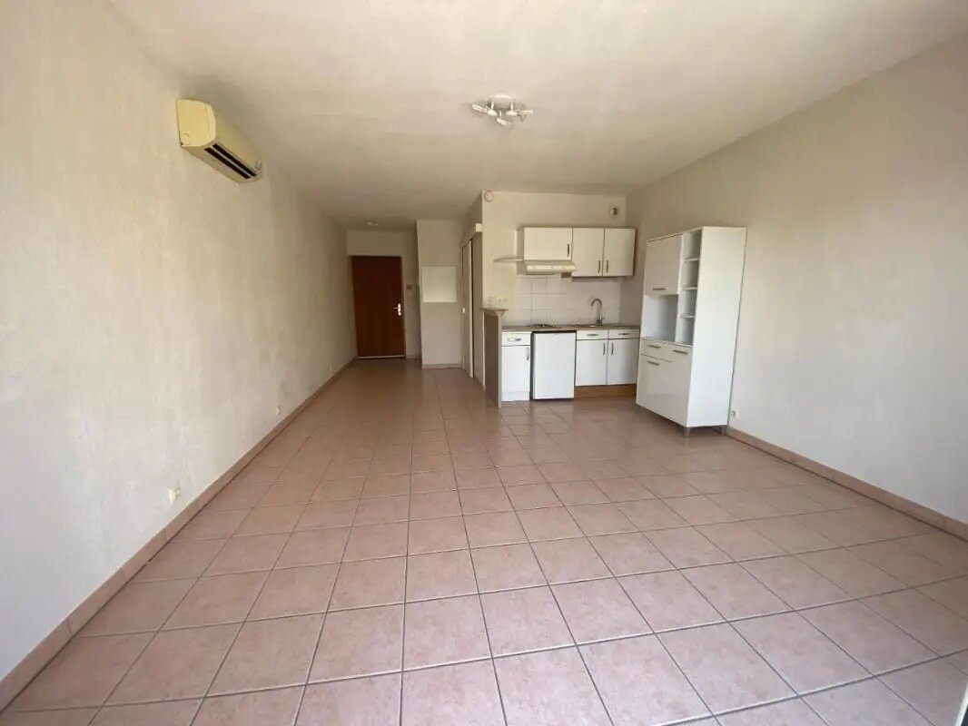 Appartement à louer, 30m², Laragne-Montéglin