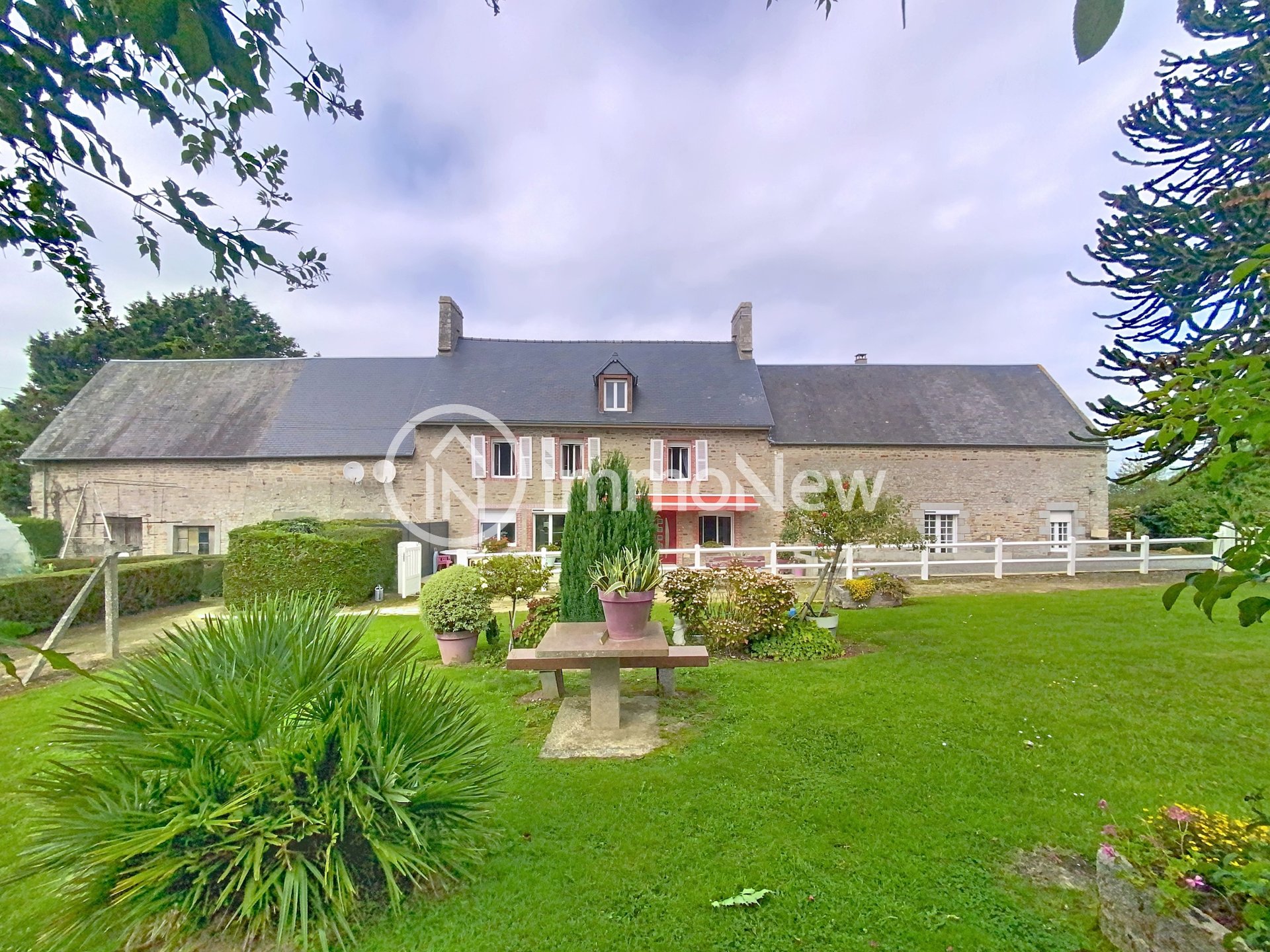 Maison à vendre, 214m², Jullouville