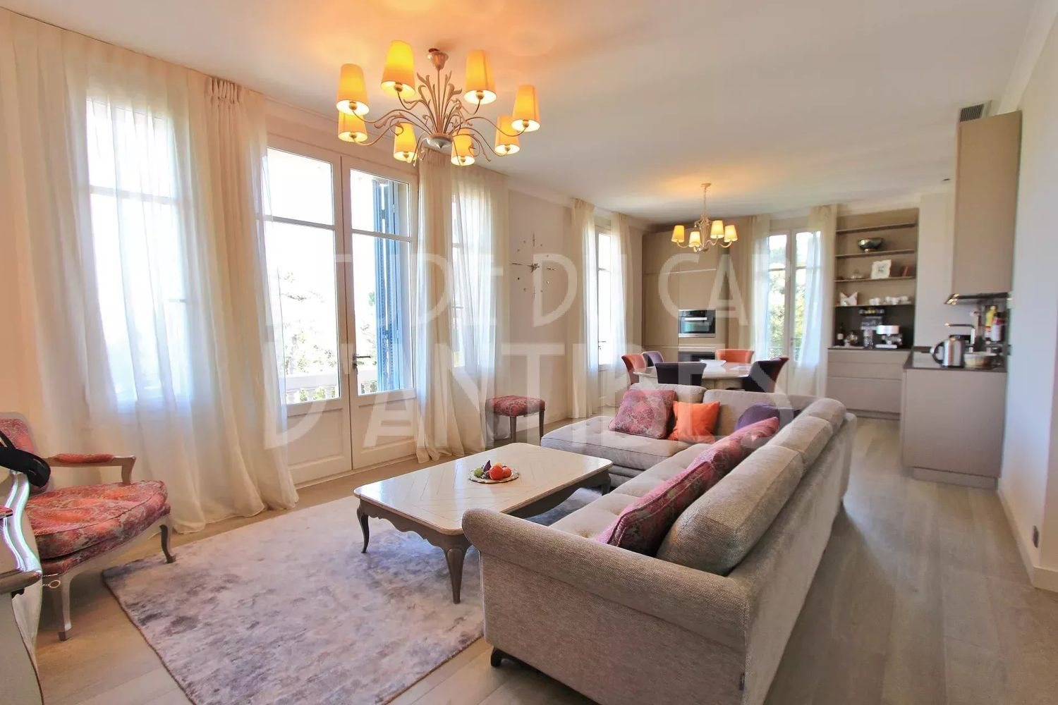 Appartement à louer, 125m², Antibes