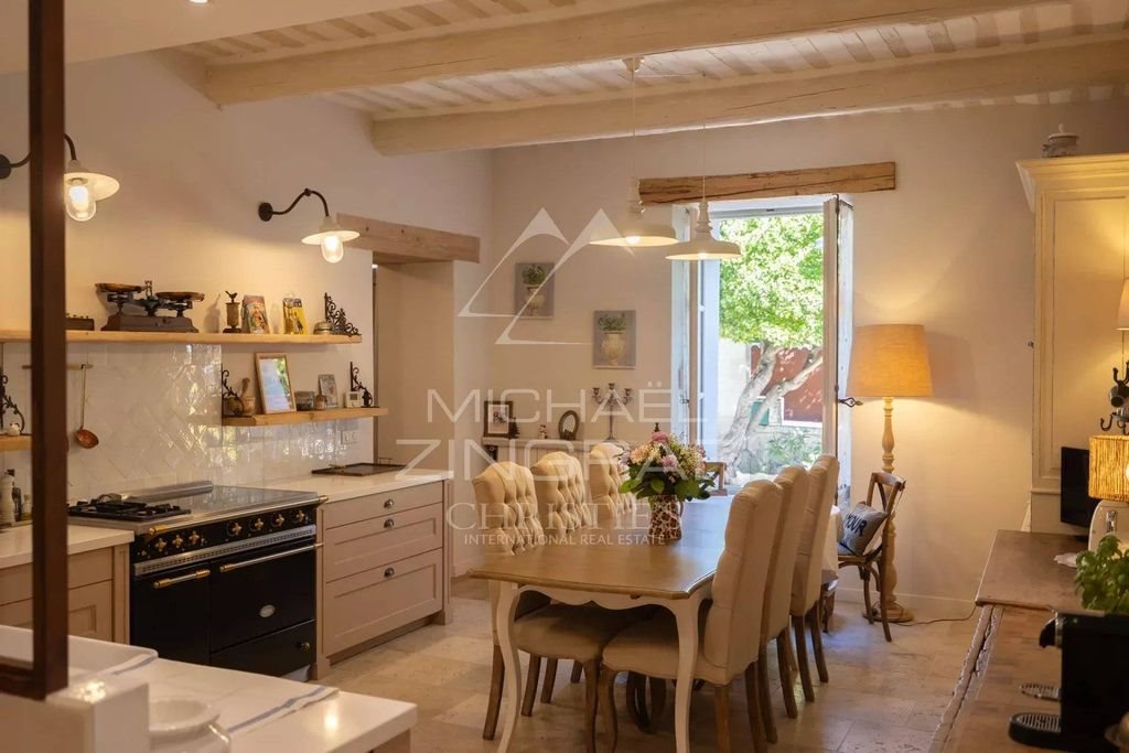 Maison à vendre, 310m², L'Isle-sur-la-Sorgue