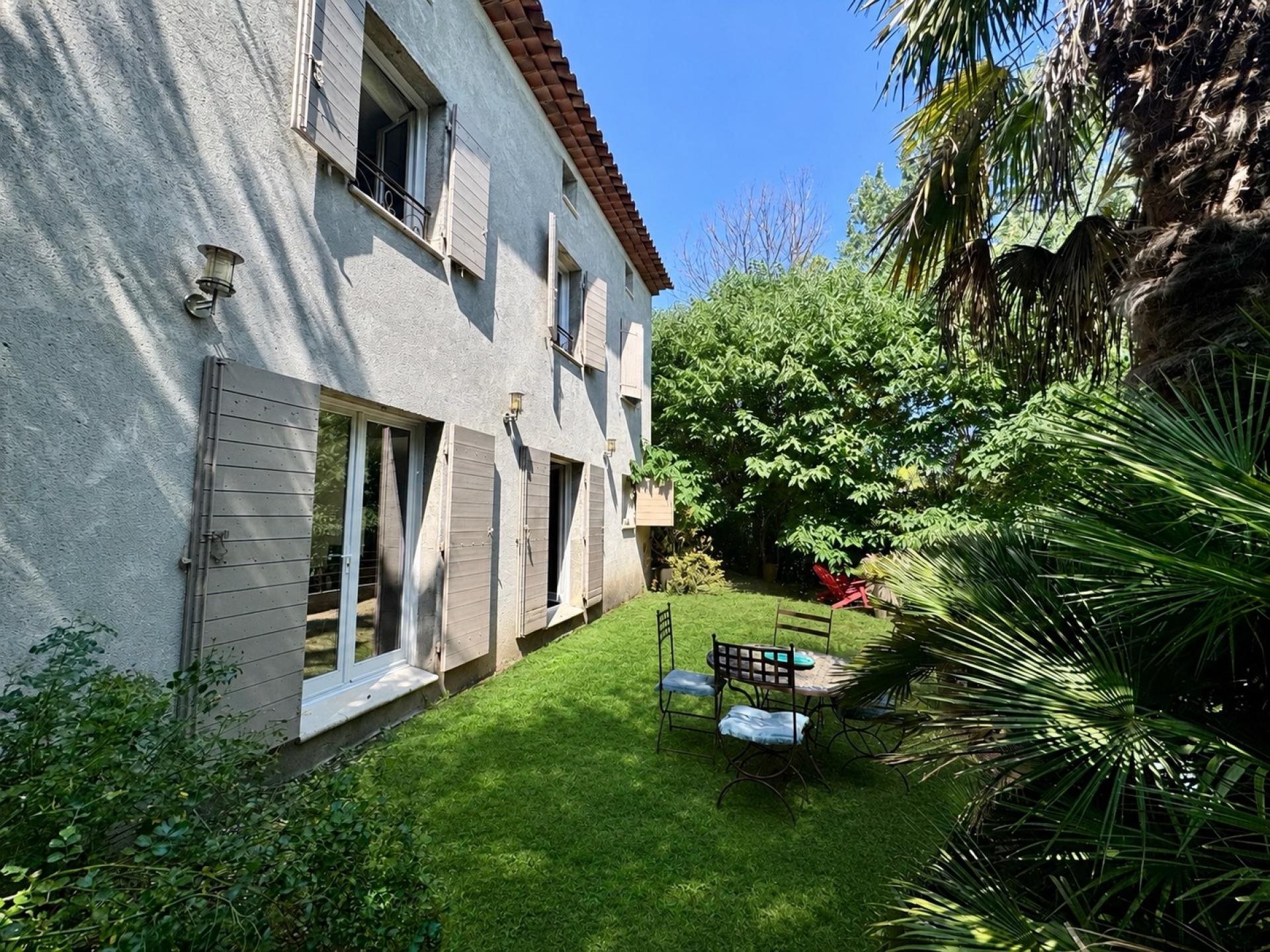 Maison à vendre, 135m², Saint-Martin-de-la-Brasque