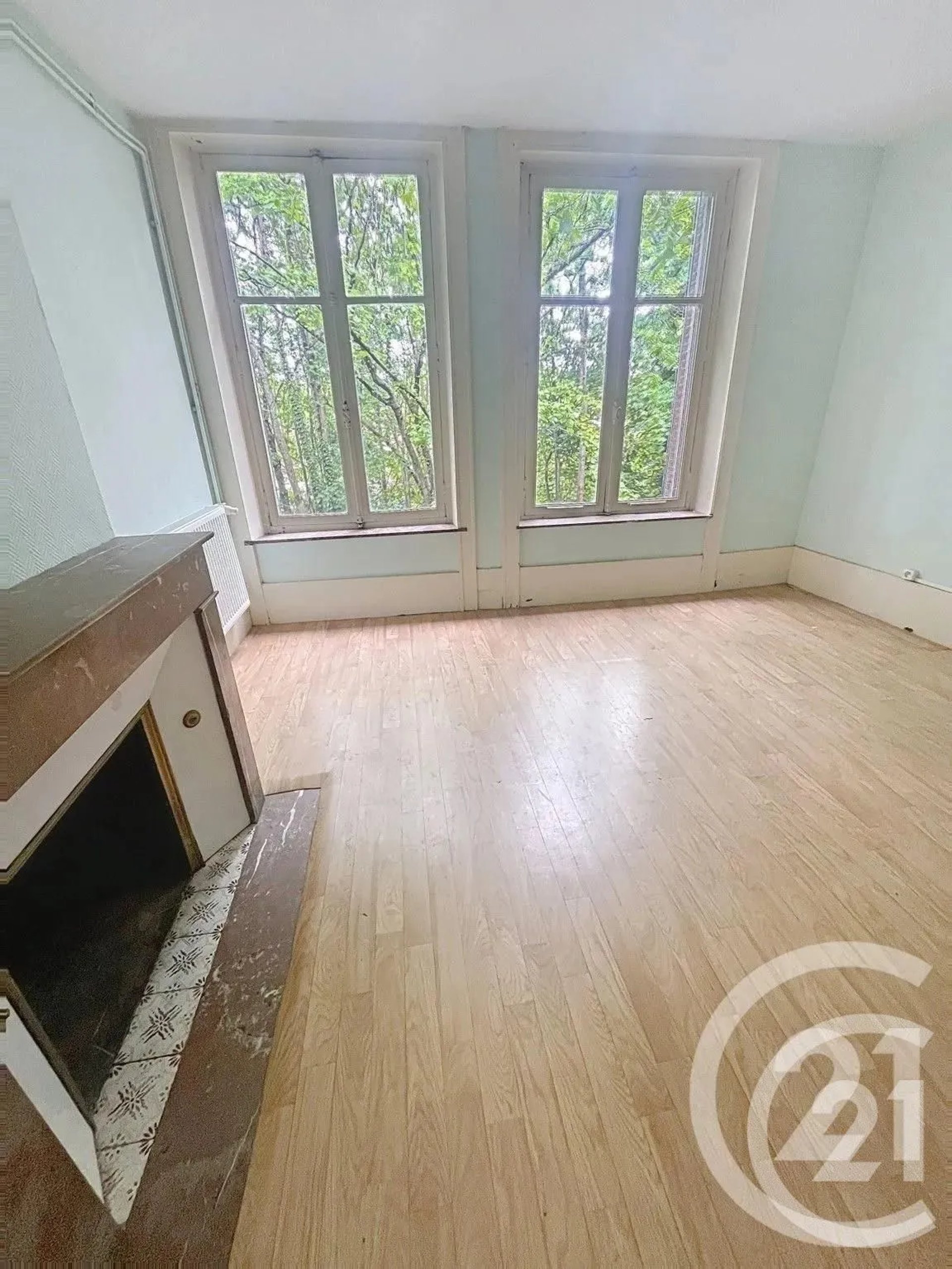 Appartement à vendre, 526m², Mirecourt