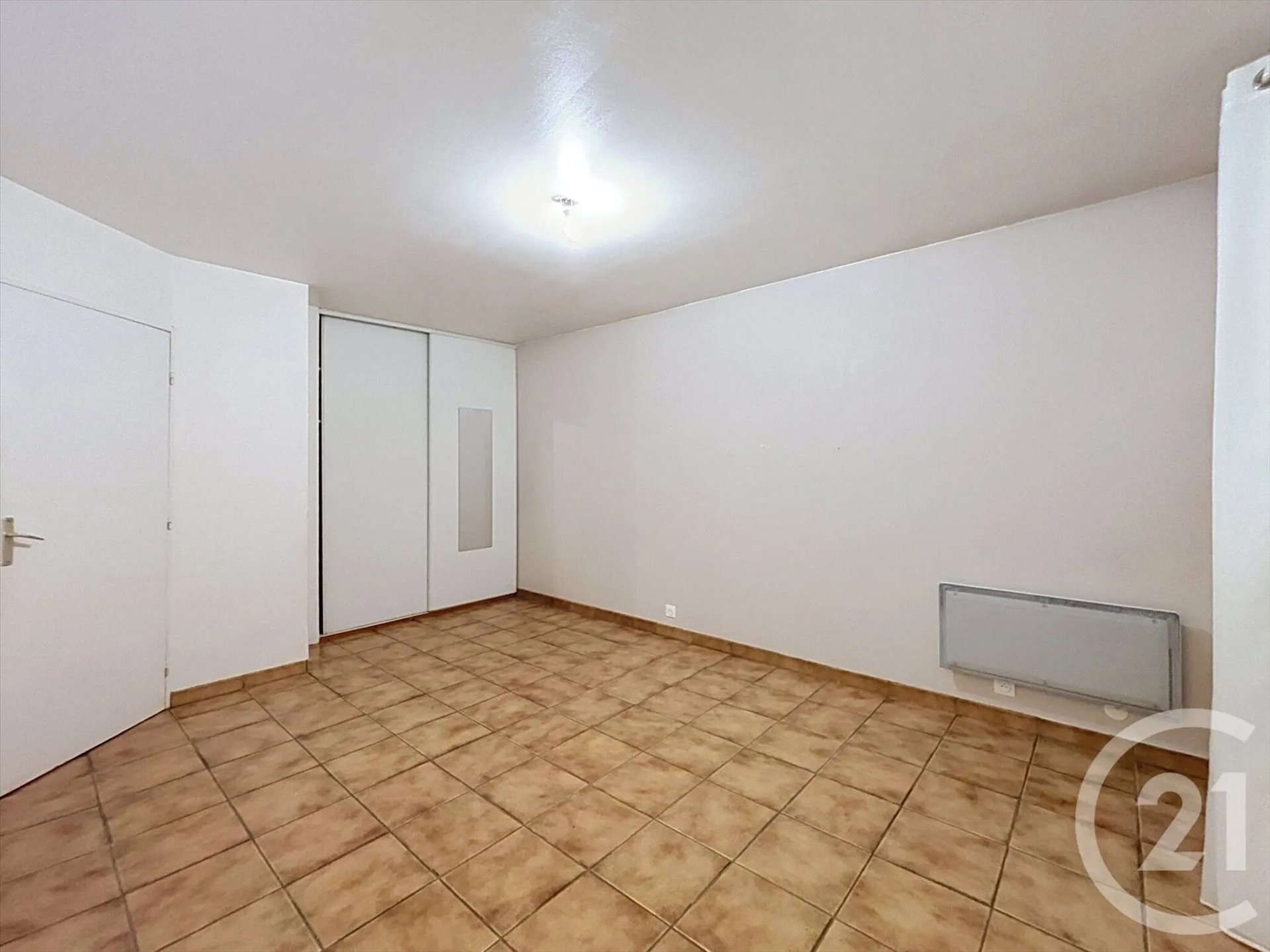 Appartement à louer, 28m², Saint-Fargeau-Ponthierry