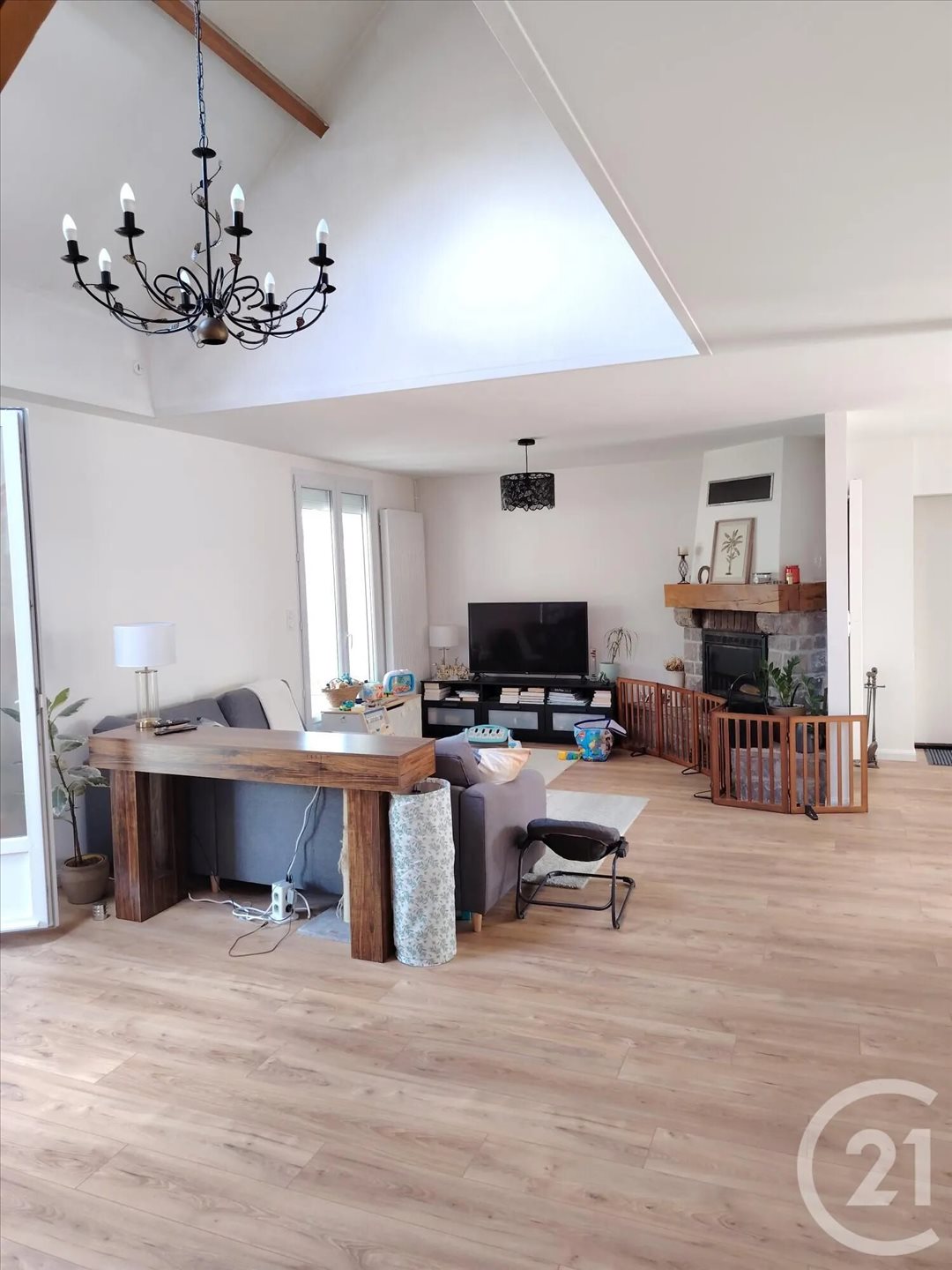 Maison à louer, 140m², Theix