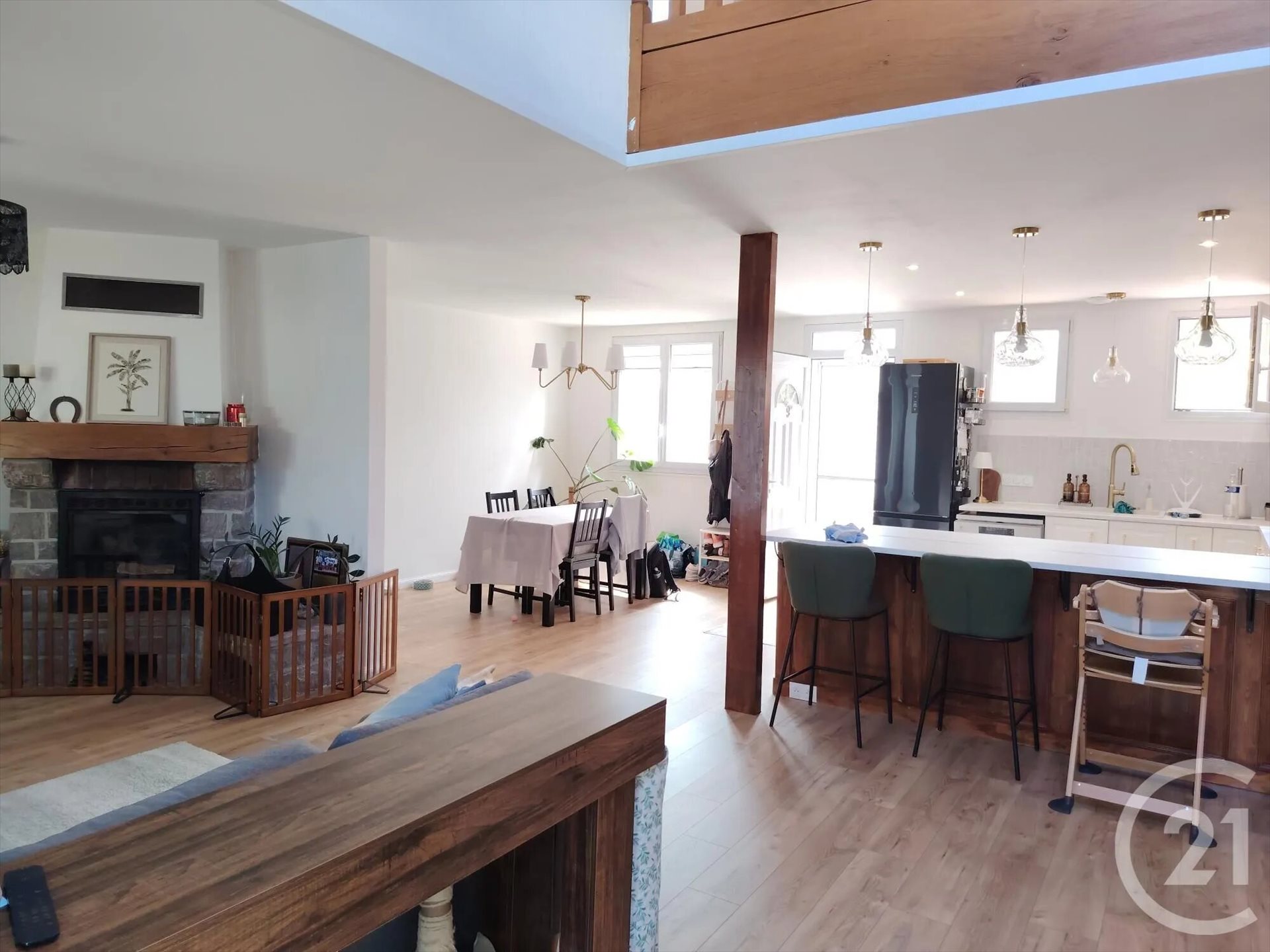Maison à louer, 140m², Theix