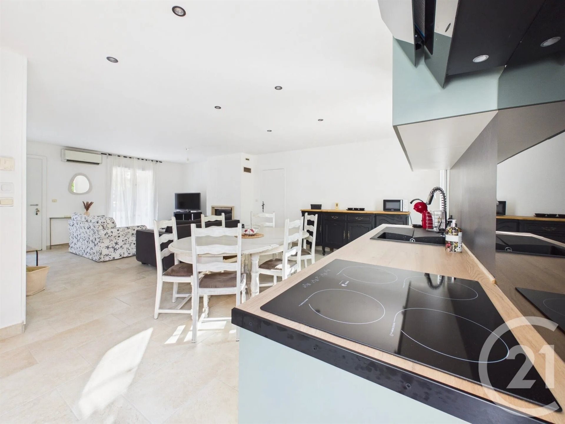 Maison à louer, 86m², Méounes-lès-Montrieux