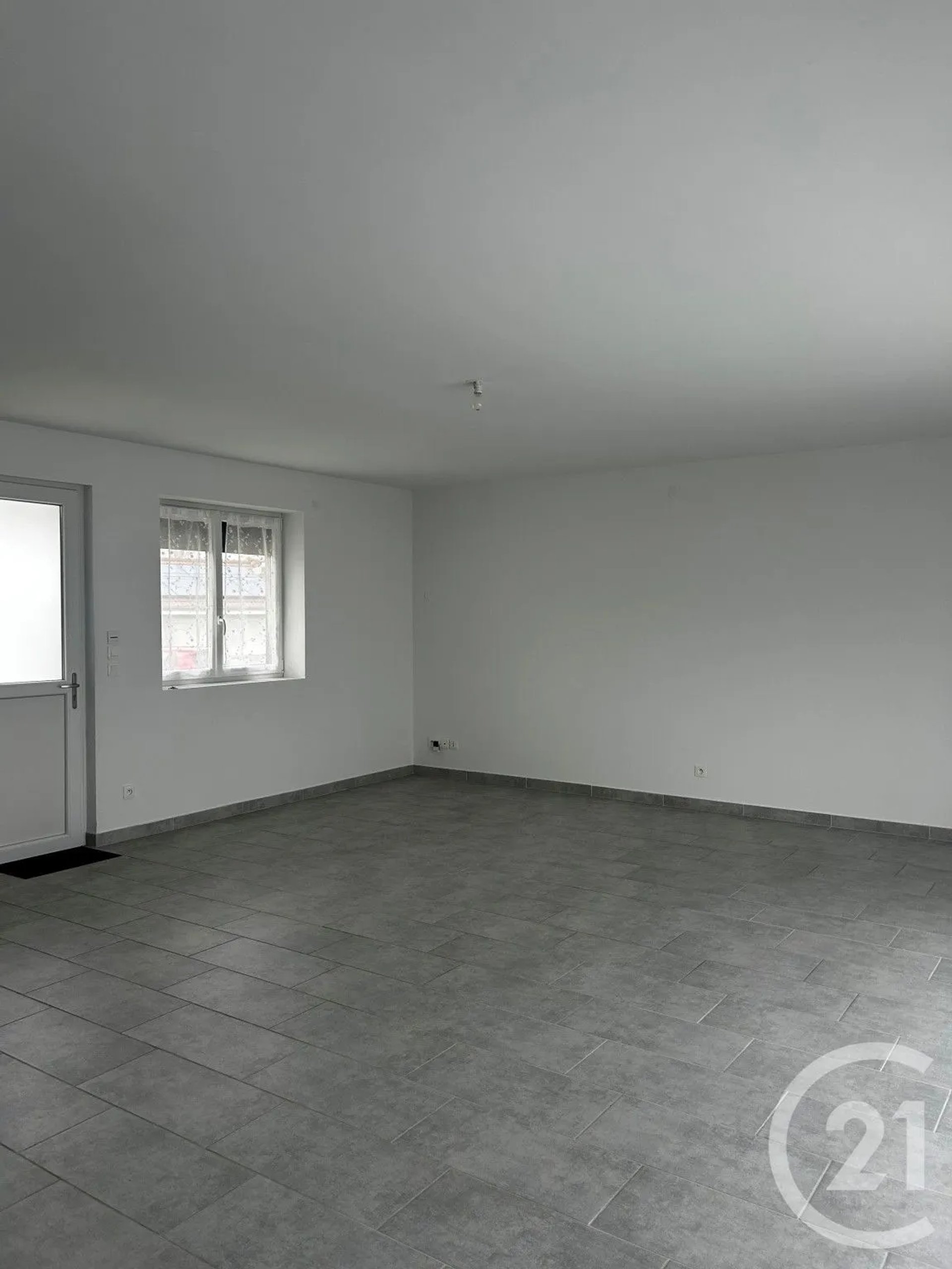 Maison à louer, 115m², Étain