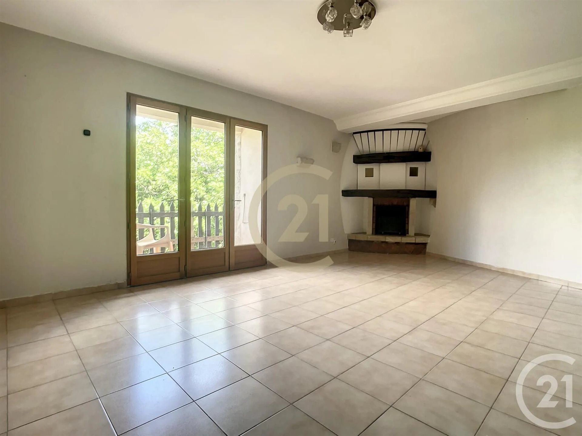 Maison à louer, 104m², Montboucher-sur-Jabron
