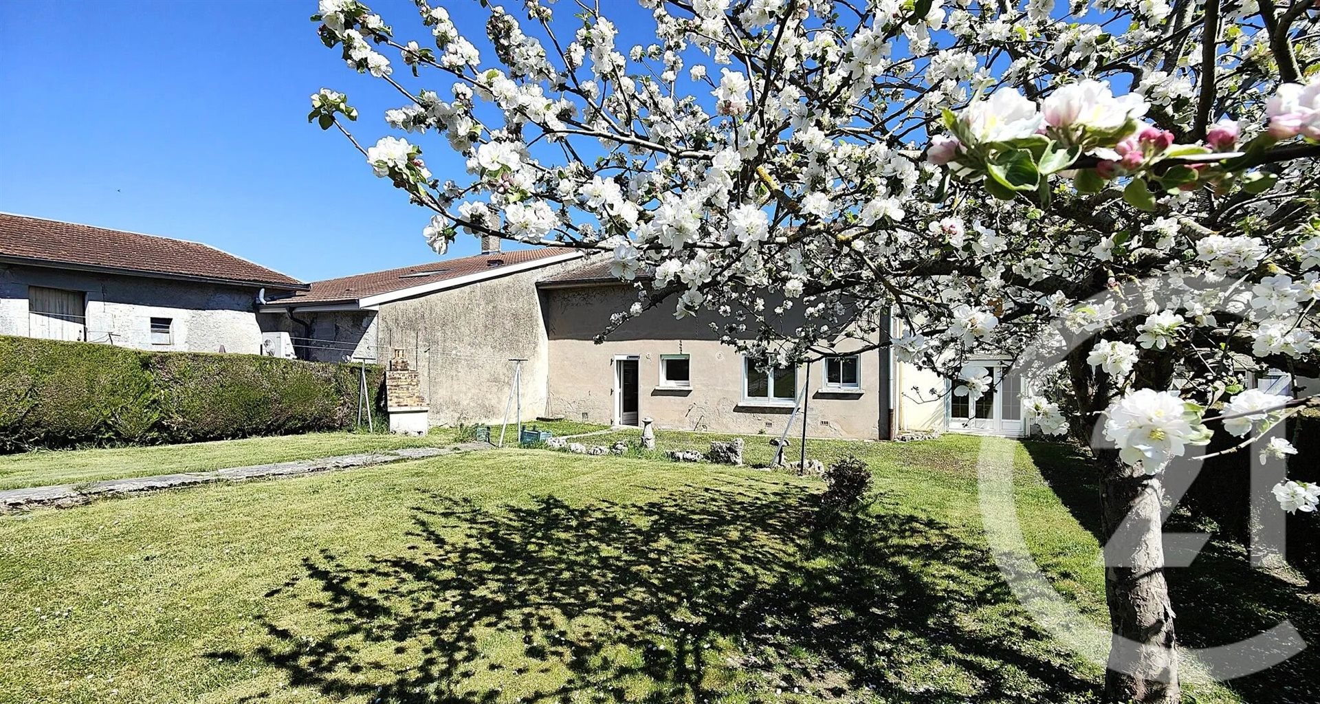 Maison à vendre, 241m², Dugny-sur-Meuse