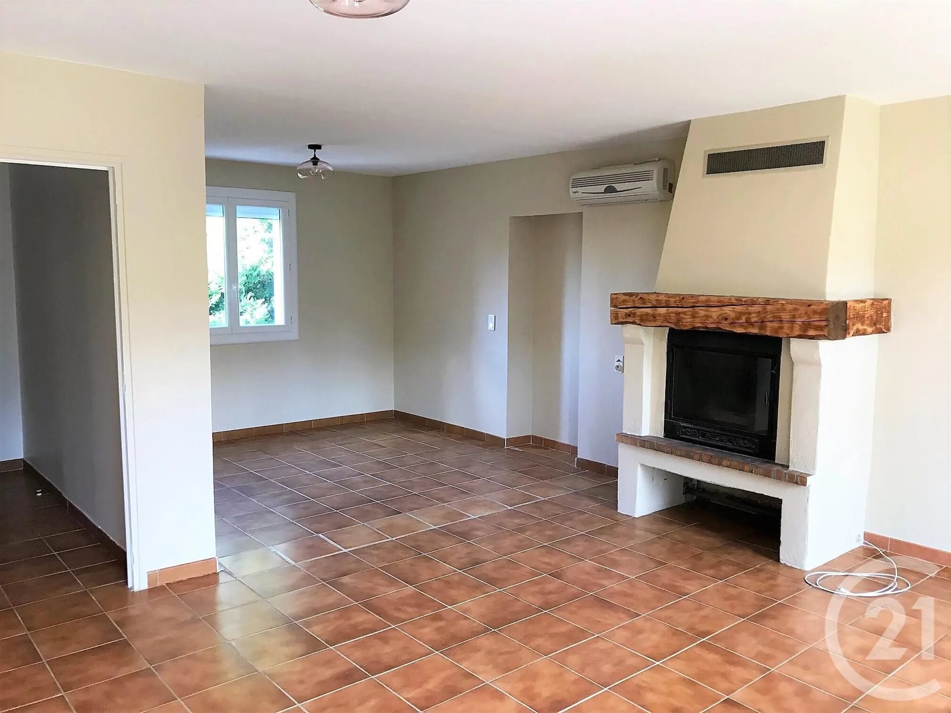 Maison à louer, 99m², Villevieille