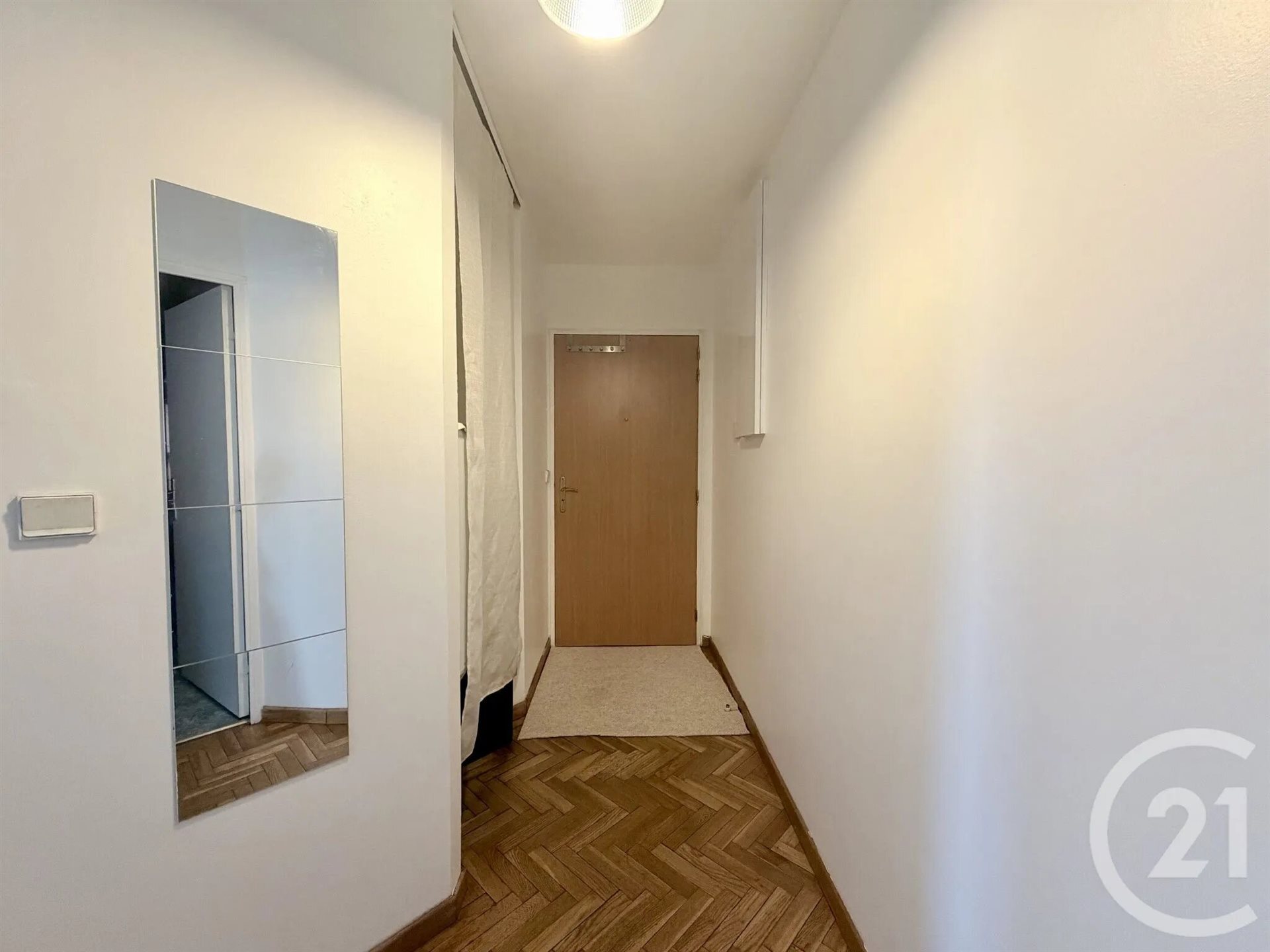 Appartement à louer, 46m², Suresnes