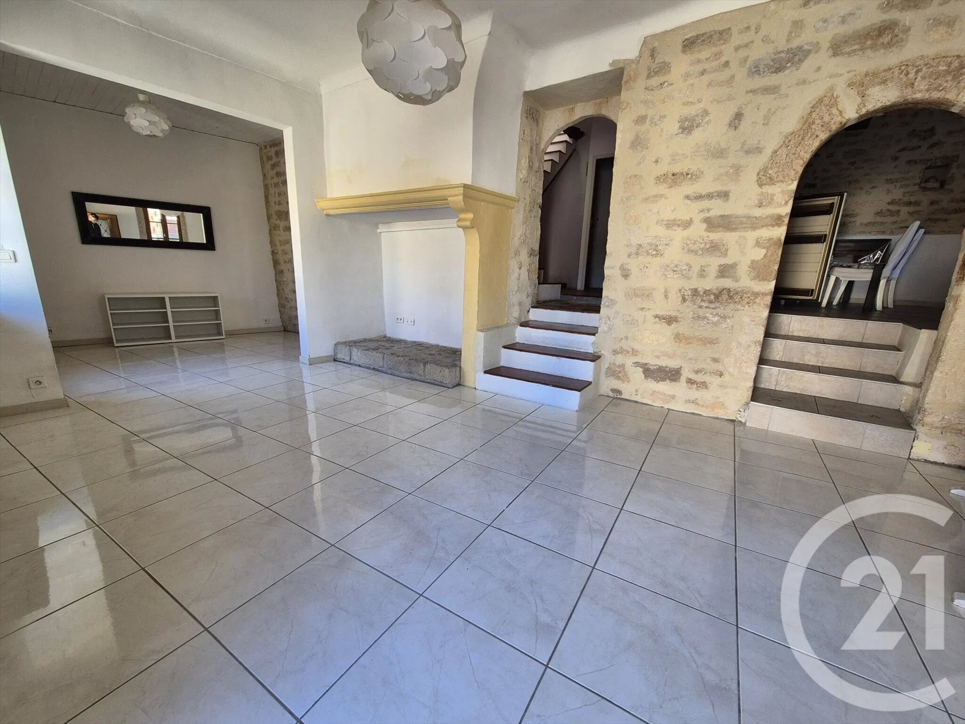 Maison à louer, 77m², Saussines