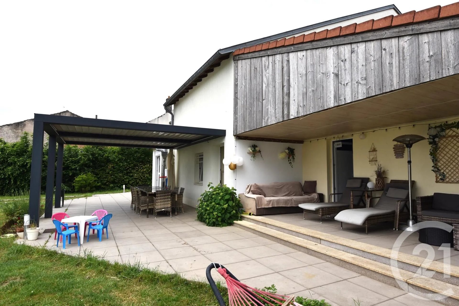 Maison à louer, 240m², Roussy-le-Village