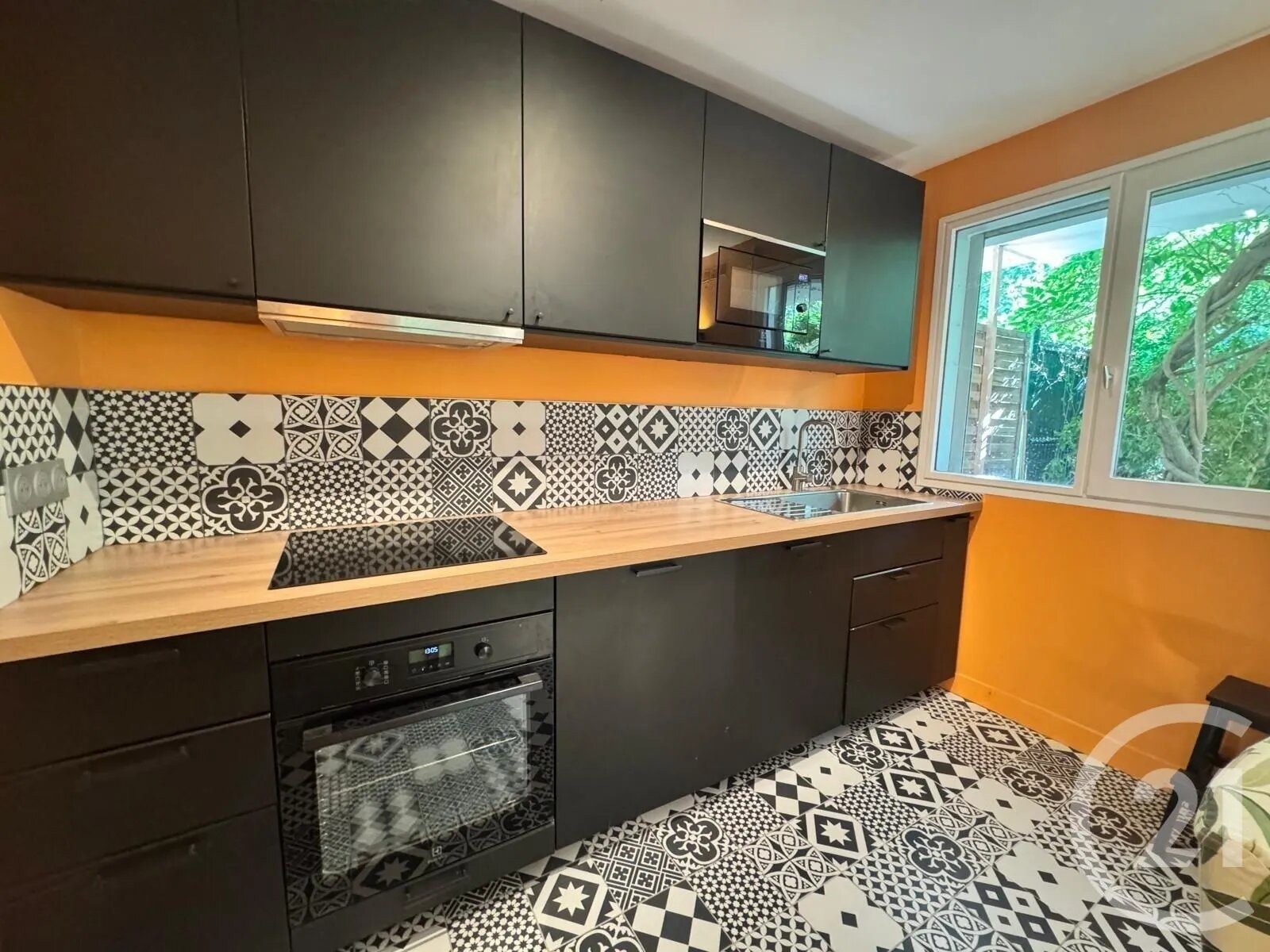 Appartement à louer, 49m², Suresnes