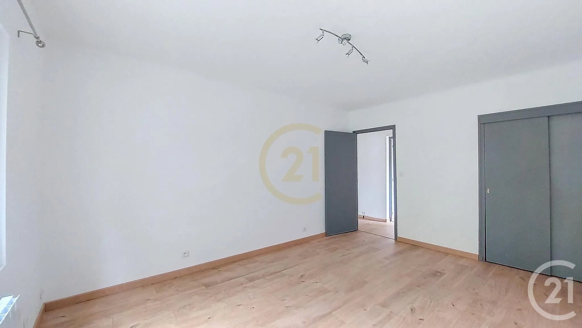 Appartement à louer, 63m², Remoulins