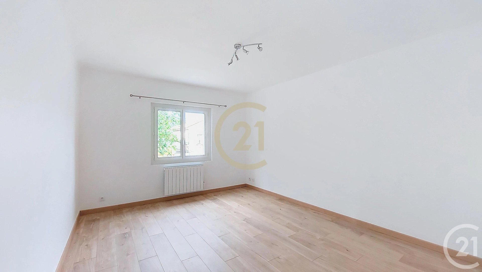 Appartement à louer, 63m², Remoulins
