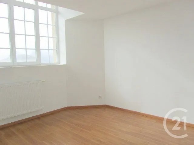 Appartement à louer, 90m², Mirecourt