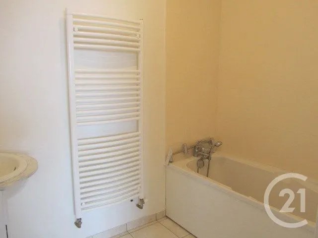 Appartement à louer, 90m², Mirecourt
