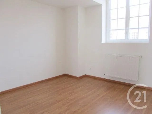 Appartement à louer, 90m², Mirecourt