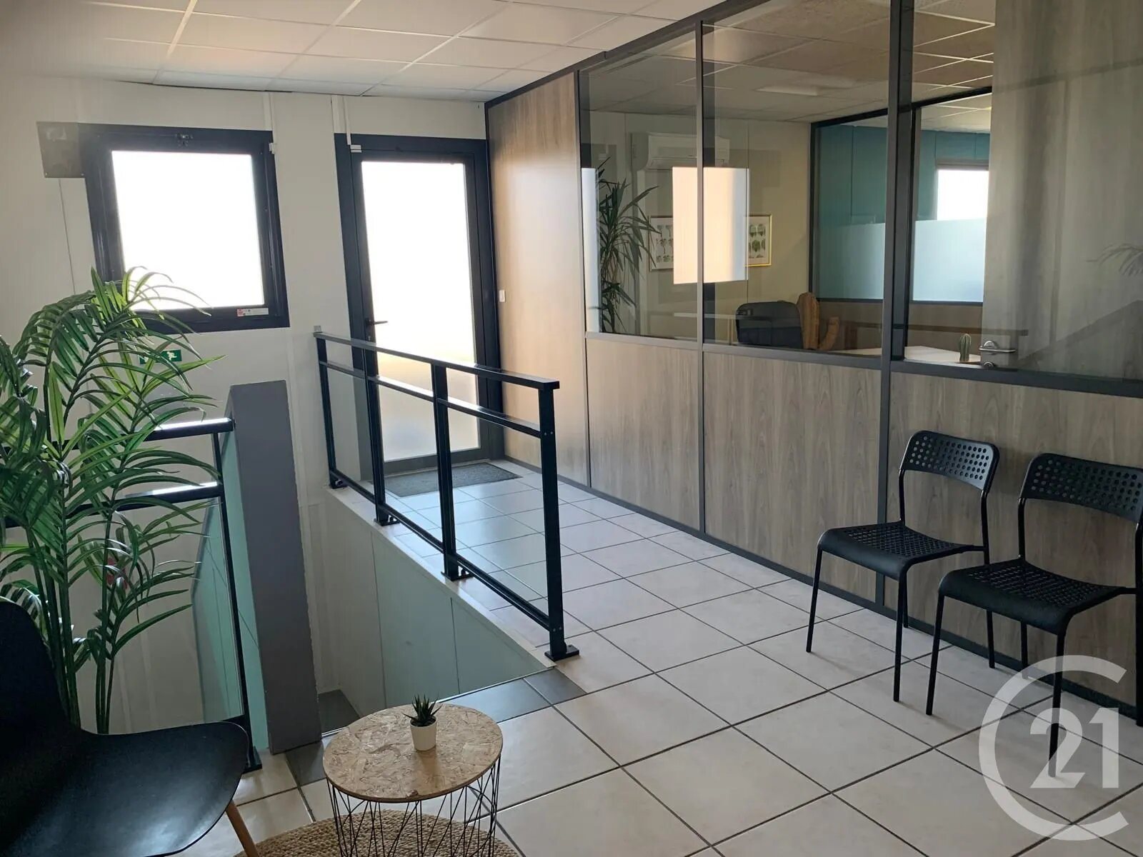 Appartement à louer, 370m², Castries