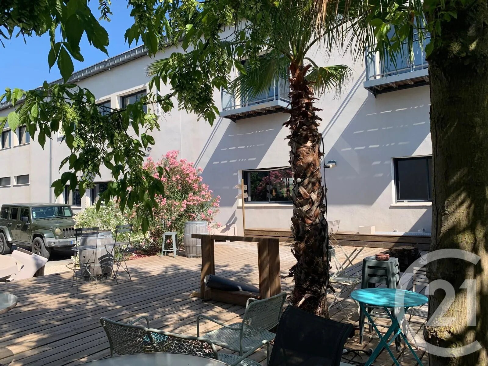 Appartement à louer, 370m², Castries