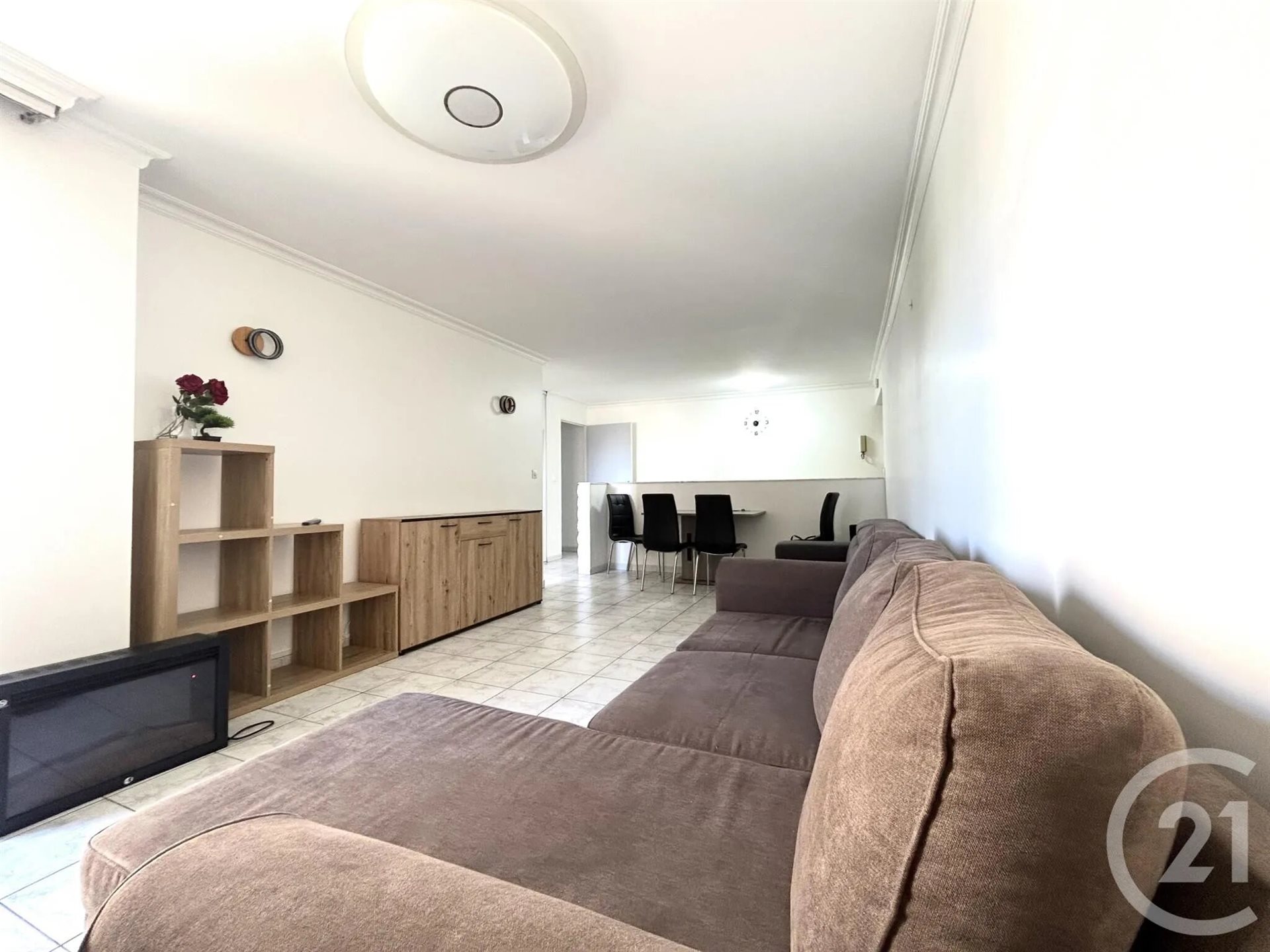 Appartement à louer, 81m², Stains