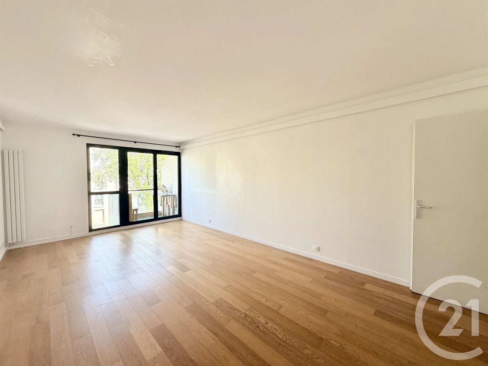Appartement à louer, 82m², Suresnes