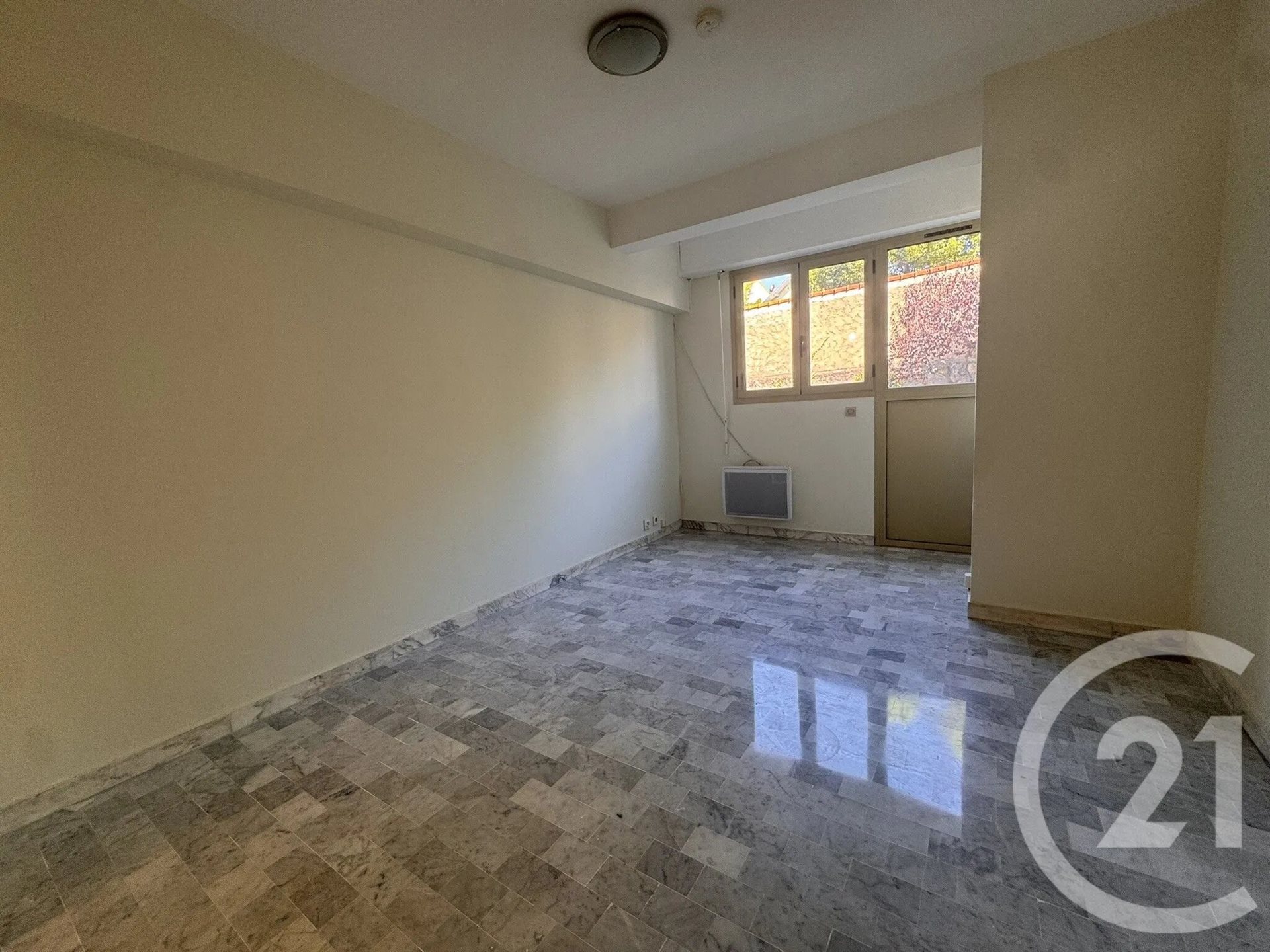 Appartement à louer, 17m², Cannes
