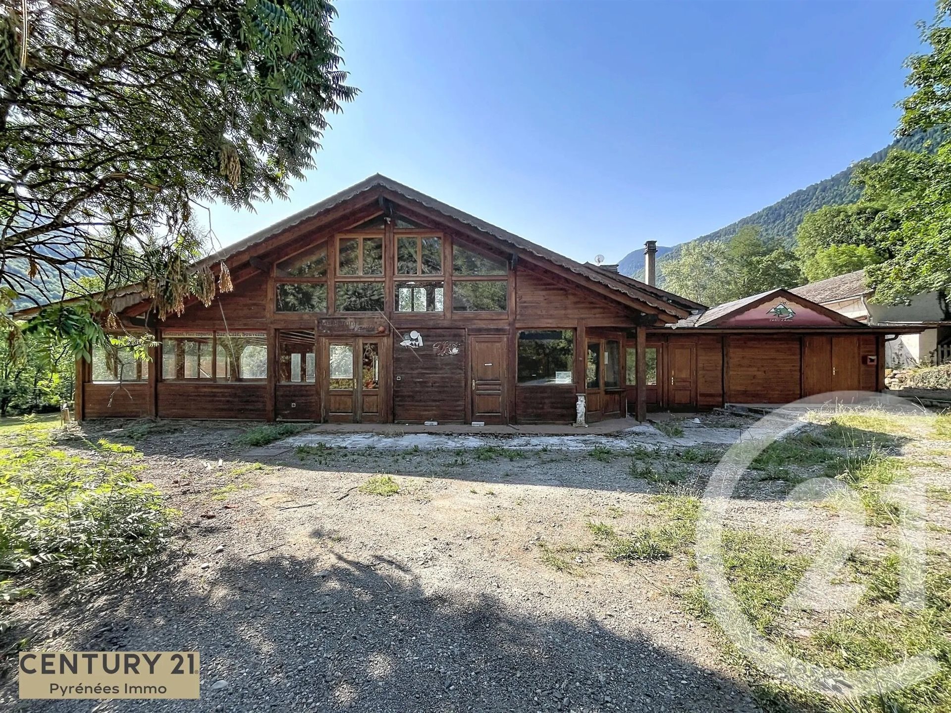 Maison à vendre, 303m², Arlos