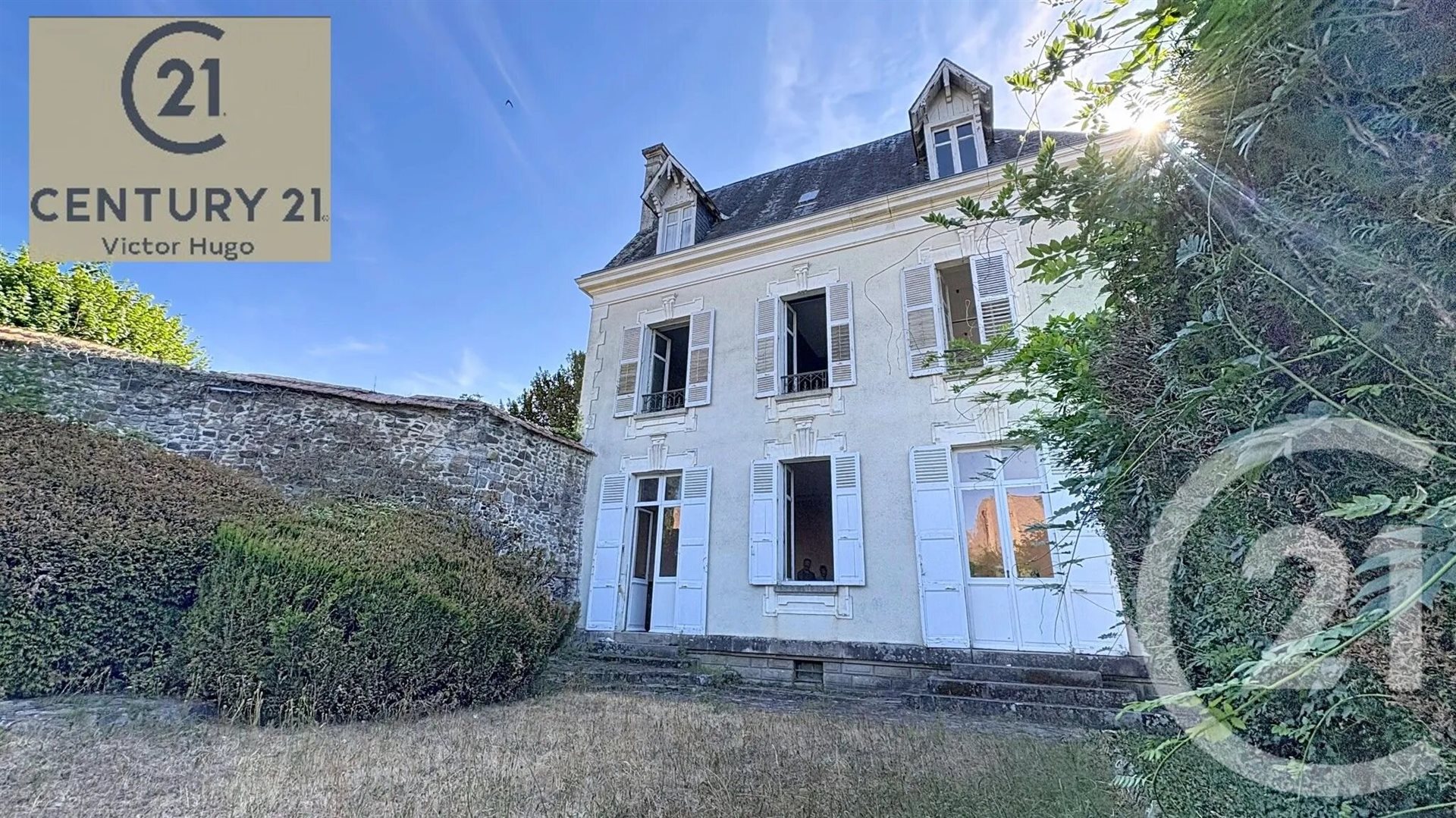 Maison à vendre, 242m², Saint-Victurnien