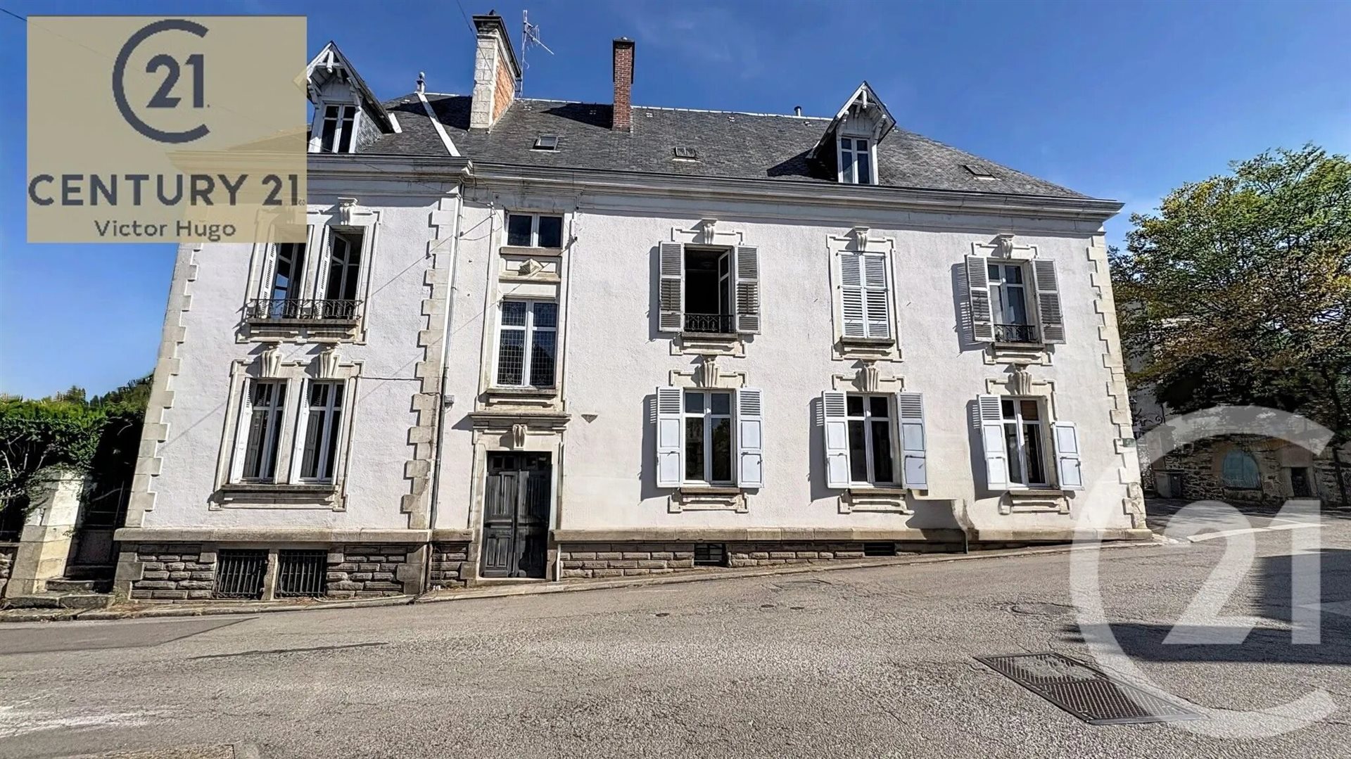 Maison à vendre, 242m², Saint-Victurnien