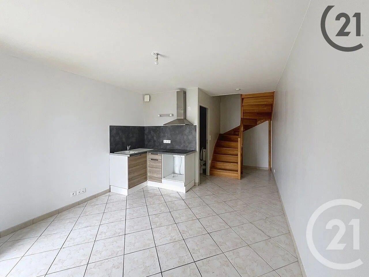 Appartement à louer, 35m², Pont-sur-Yonne