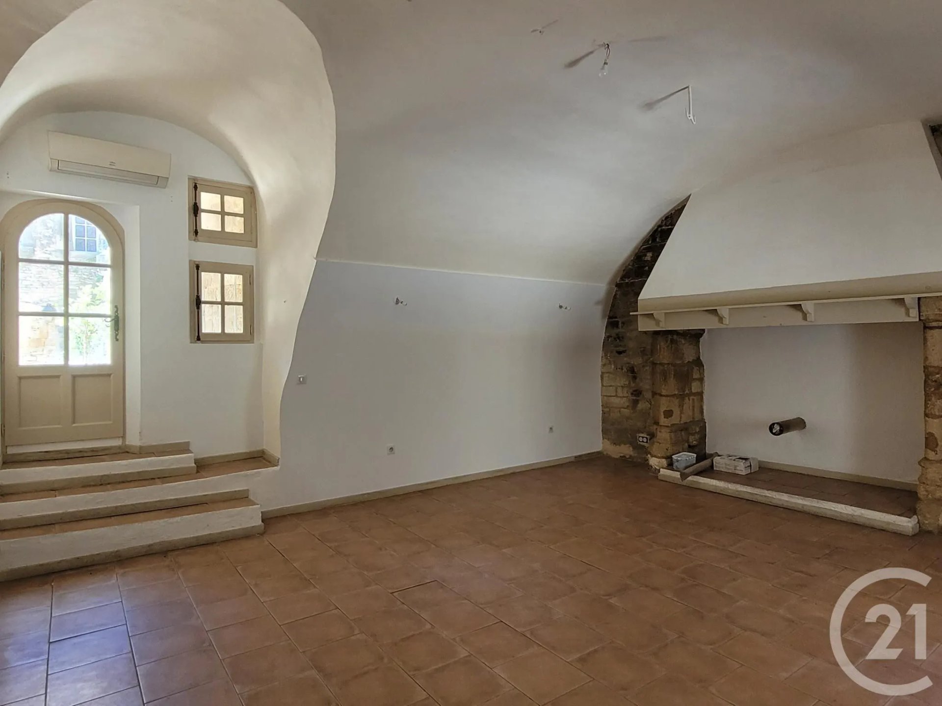 Appartement à louer, 81m², Montpezat