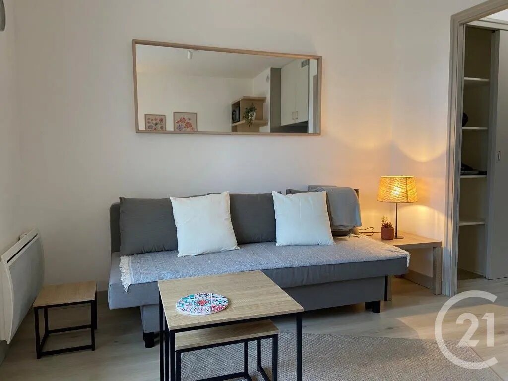 Appartement à louer, 18m², Arpajon-sur-Cère