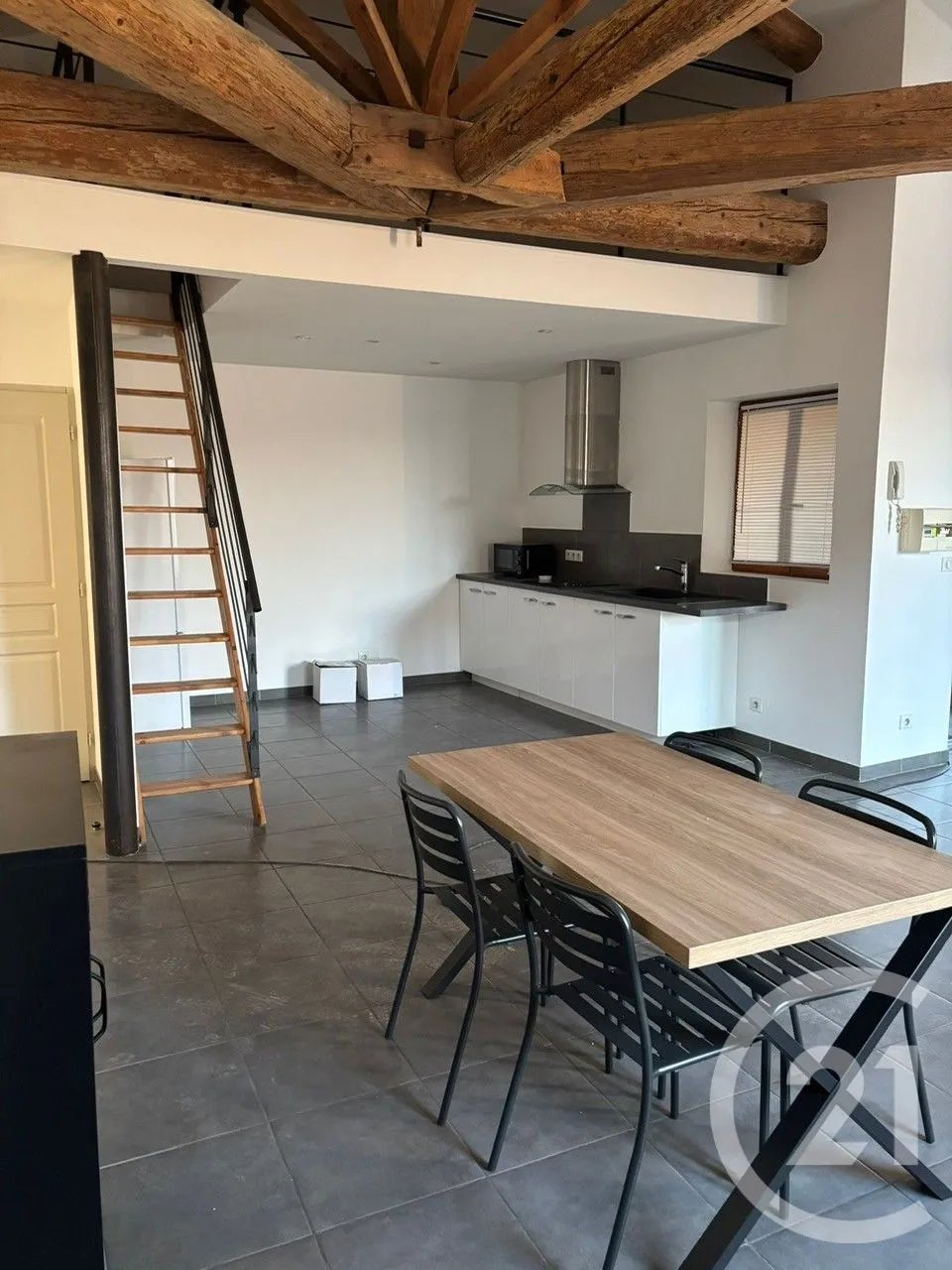 Appartement à louer, 75m², Sommières