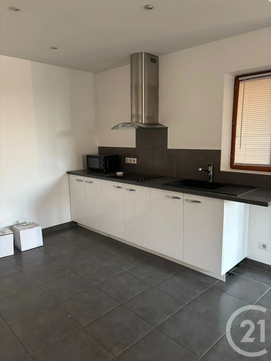 Appartement à louer, 75m², Sommières