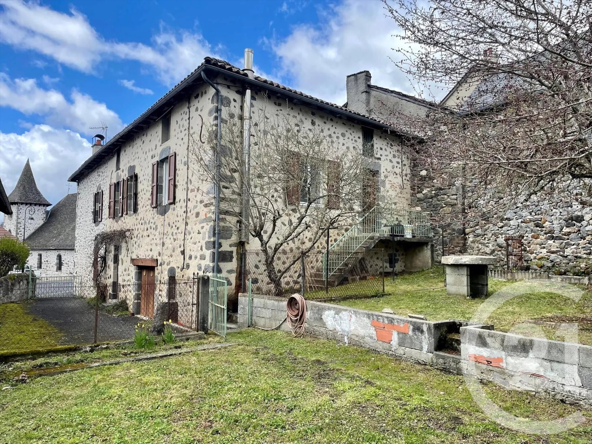 Appartement à louer, 71m², Jussac