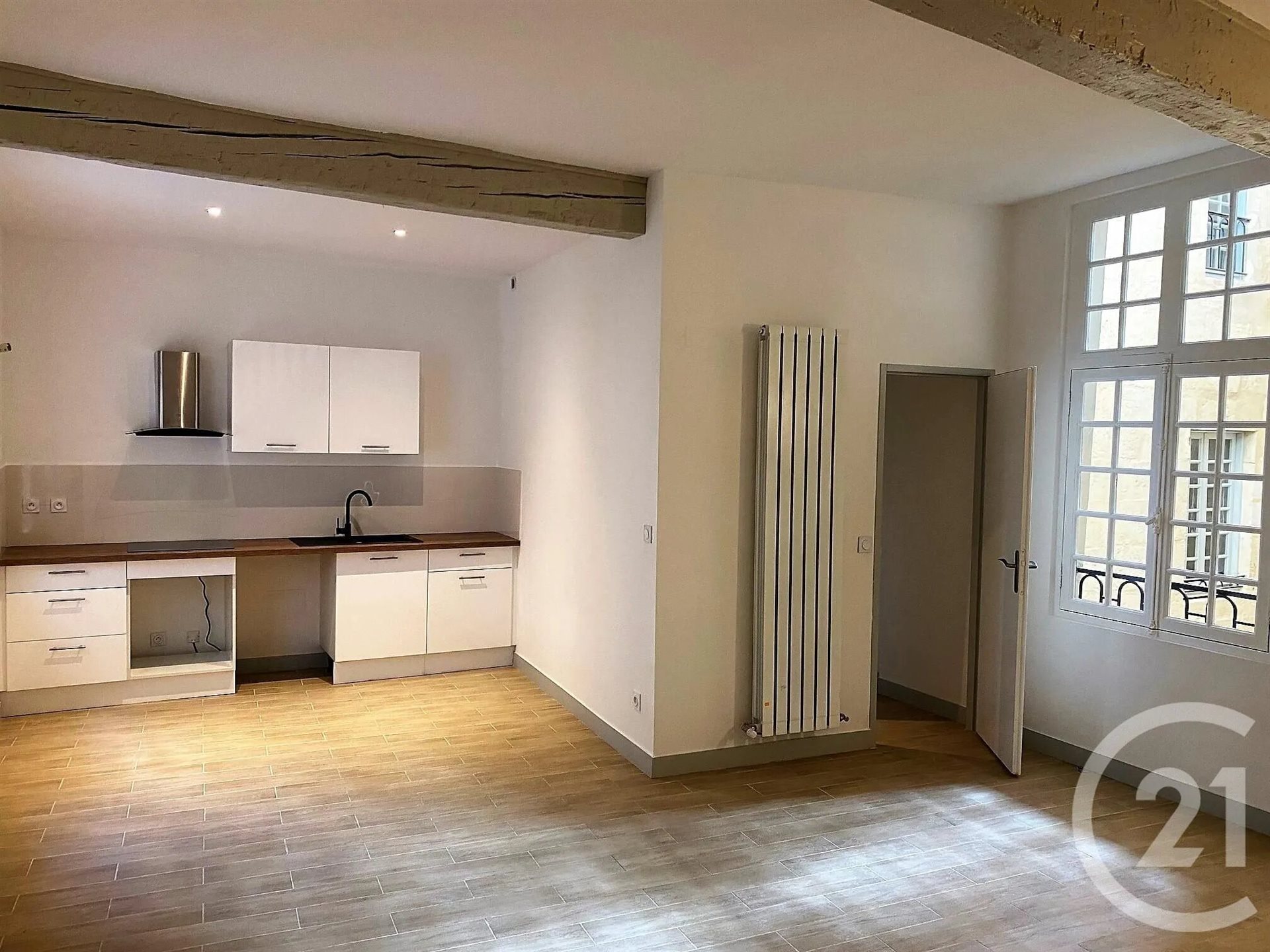 Appartement à louer, 81m², Sommières