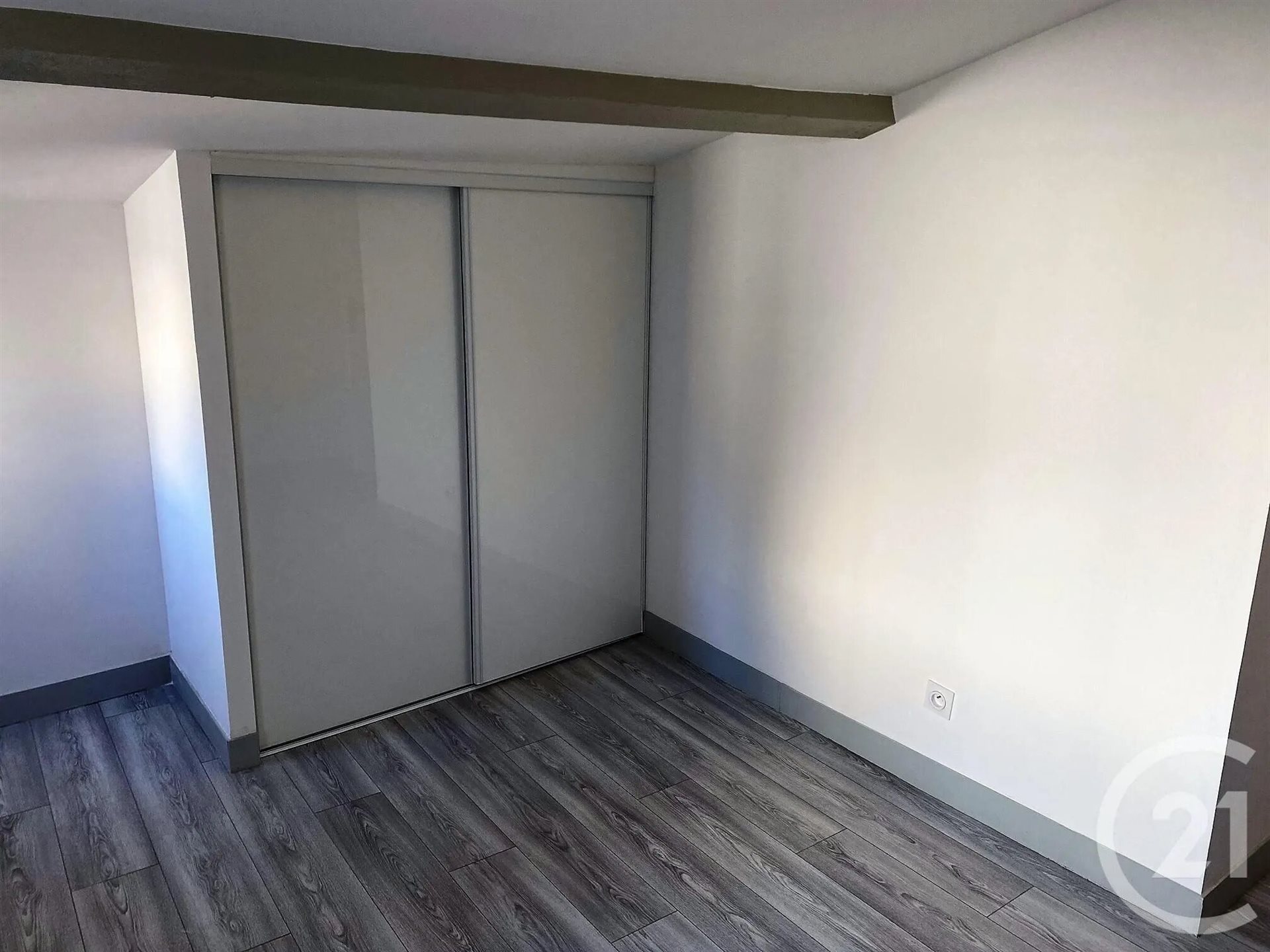 Appartement à louer, 81m², Sommières