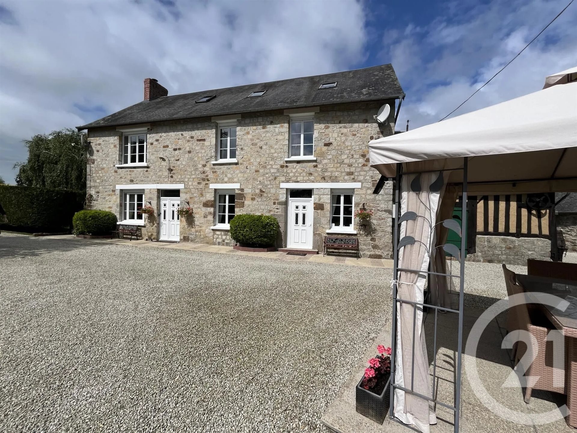 Maison à vendre, 261m², Barenton