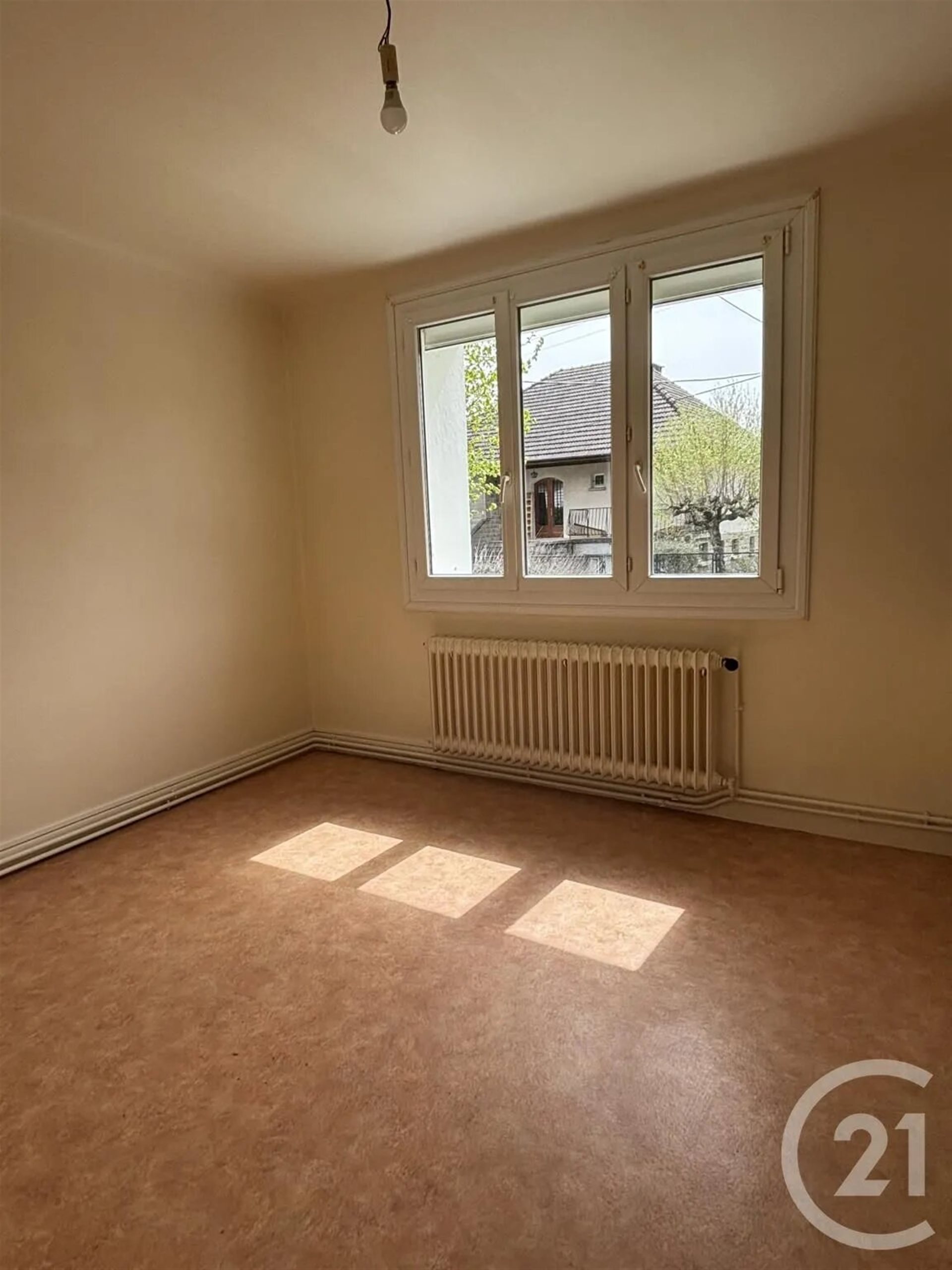 Appartement à louer, 47m², Aurillac