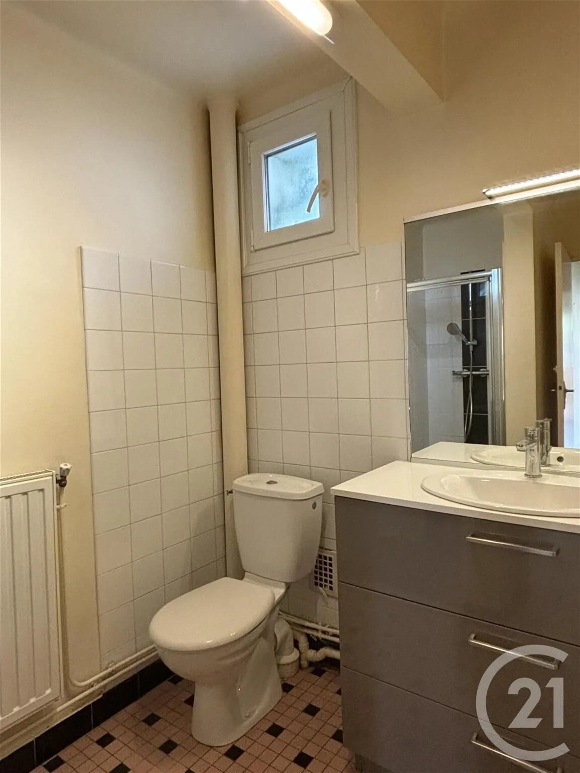 Appartement à louer, 47m², Aurillac