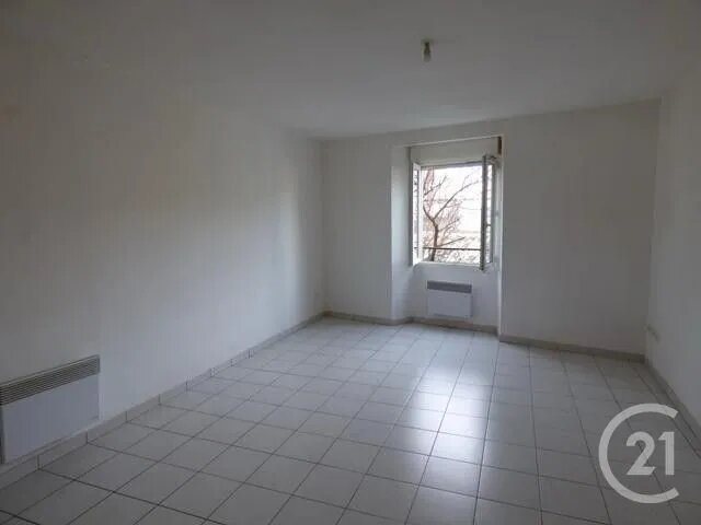 Appartement à louer, 65m², Saint-Hippolyte-du-Fort