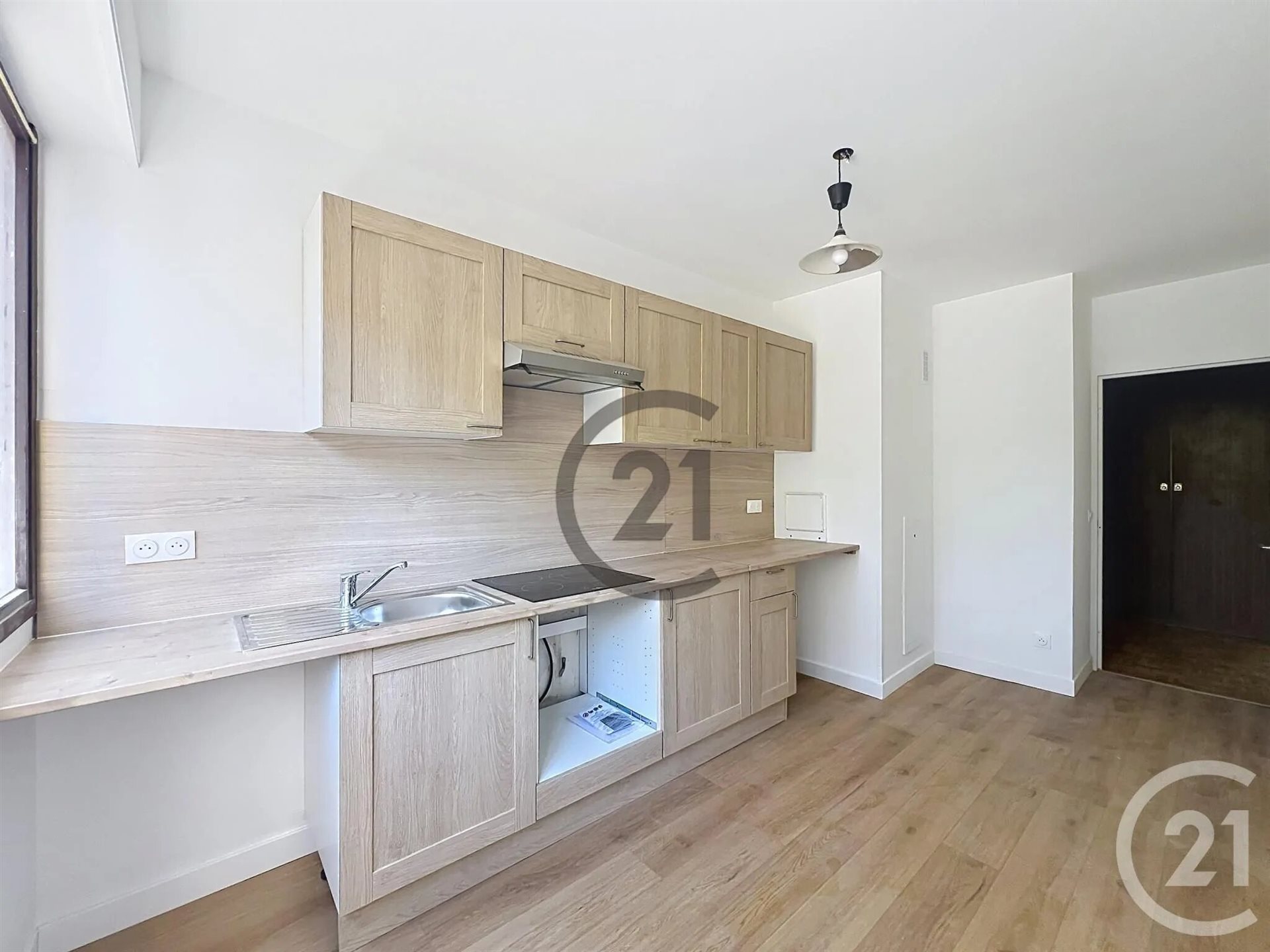 Appartement à louer, 120m², Vaux-le-Pénil