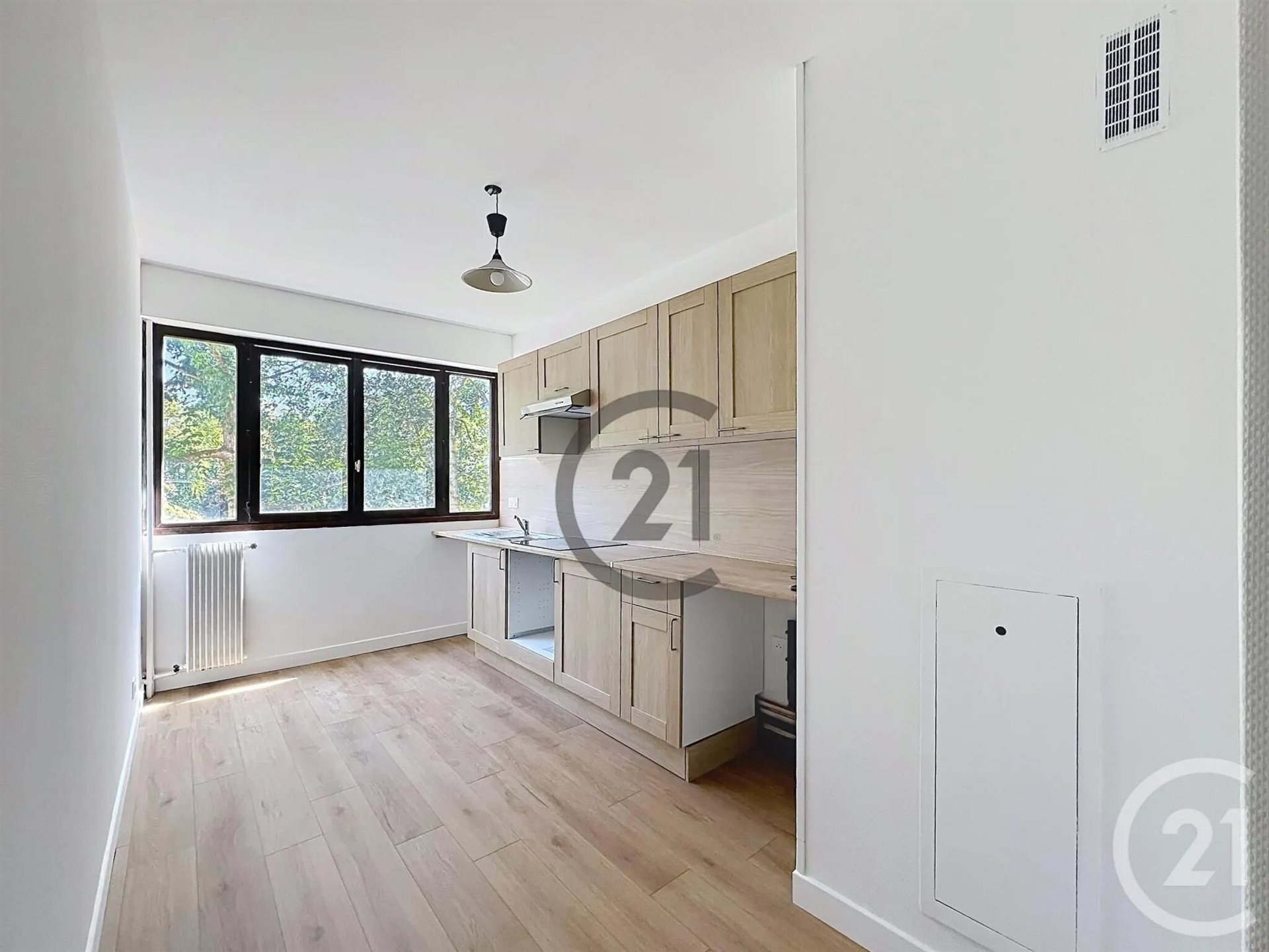 Appartement à louer, 120m², Vaux-le-Pénil