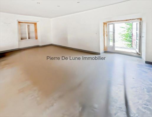 Appartement 3 pièces 110 m² · à Chamelet · 110 m² · 129 000 €
