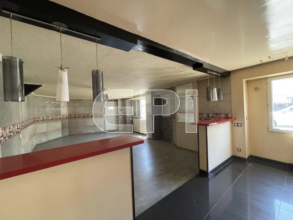 Maison à vendre, 165m², Bressuire
