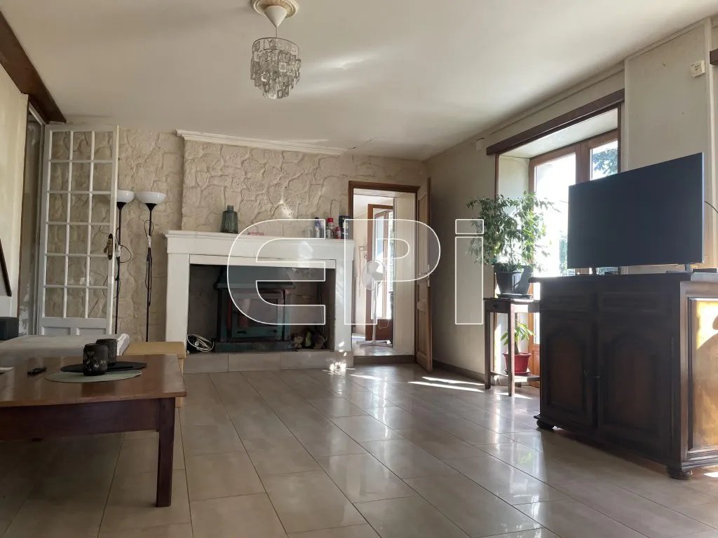 Maison à vendre, 109m², Louzy